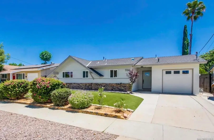704 Aster Street, Escondido, CA 92027 - Image #2