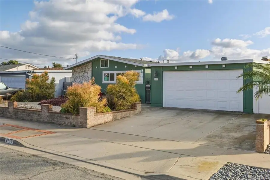 8255 Ainsley Ct, San Diego, CA 92123 - Image #2