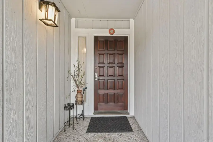 7425 Alsacia St, San Diego, CA 92139 - Image #2