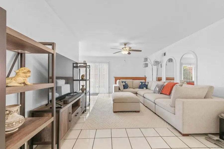 7425 Alsacia St, San Diego, CA 92139 - Image #3