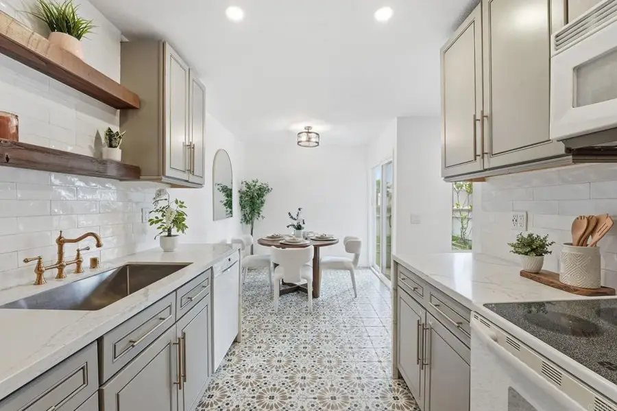 1420 Hilltop Drive #403, Chula Vista, CA 91911 - Image #2