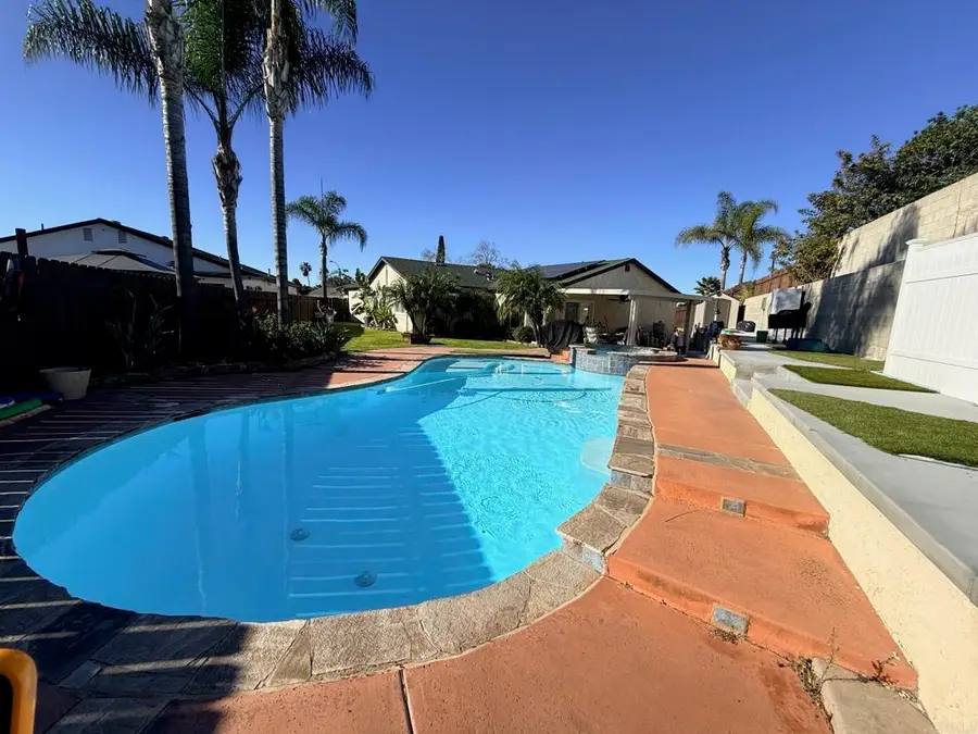 10947 Westmore Lane, San Diego, CA 92126 - Image #2