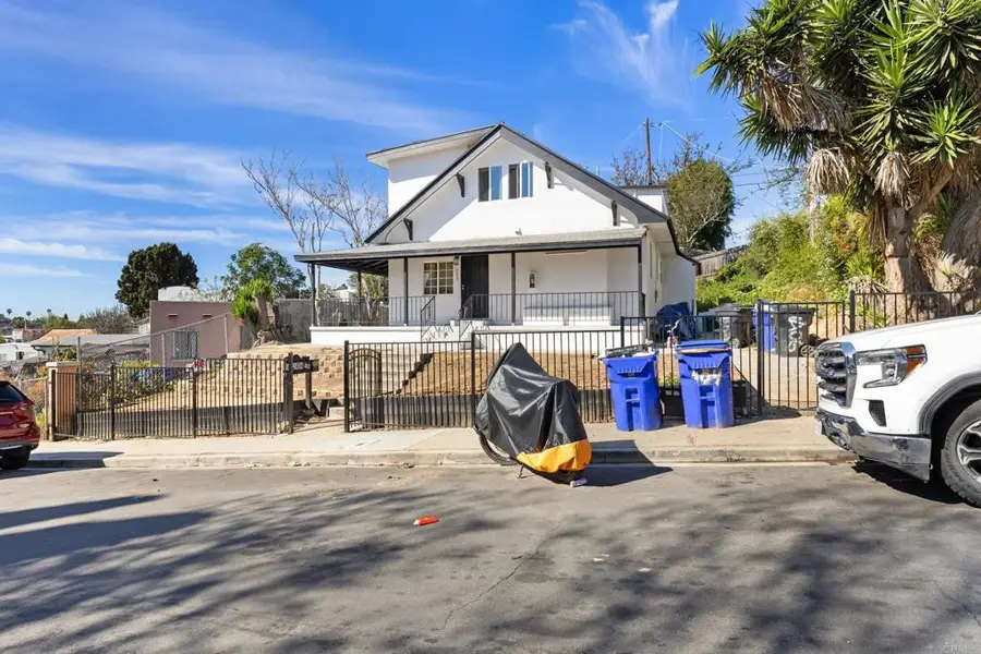 402 8 Olivewood, San Diego, CA 92113 - #2