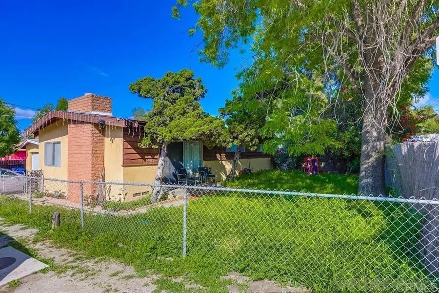 18 Pacific Avenue, Lemon Grove, CA 91945 - #3