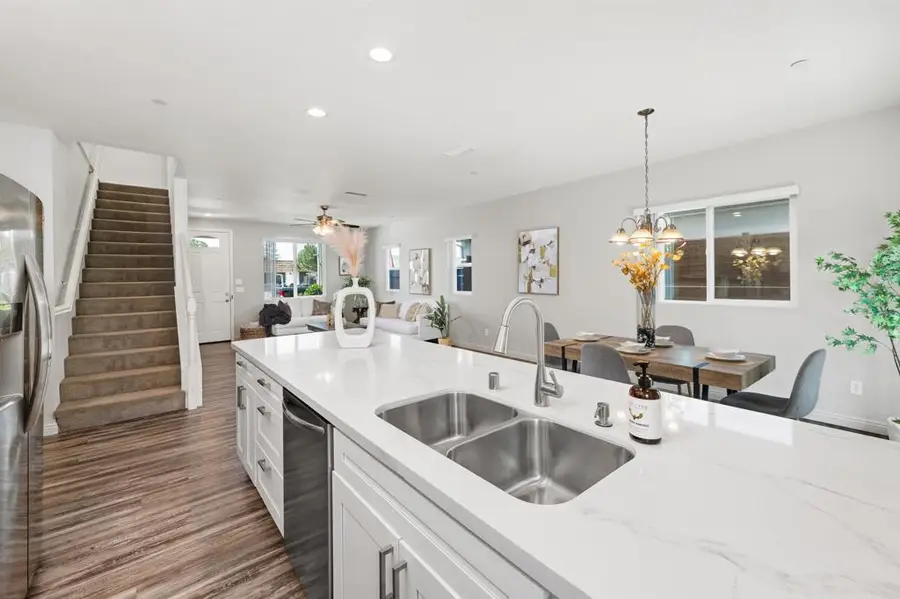 571 11th St, Imperial Beach, CA 91932 - #3