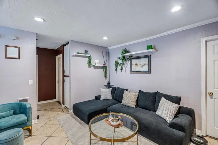 1615 Pentecost Way #6, San Diego, CA 92105 - #2