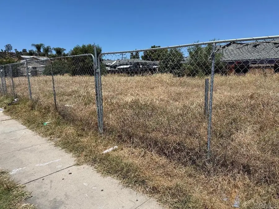 636 Johnson Avenue S, El Cajon, CA 92020 - #2