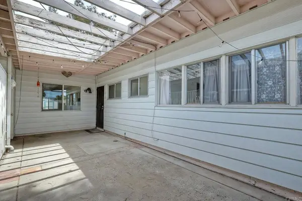 1085 Las Bancas Court, Chula Vista, CA 91911