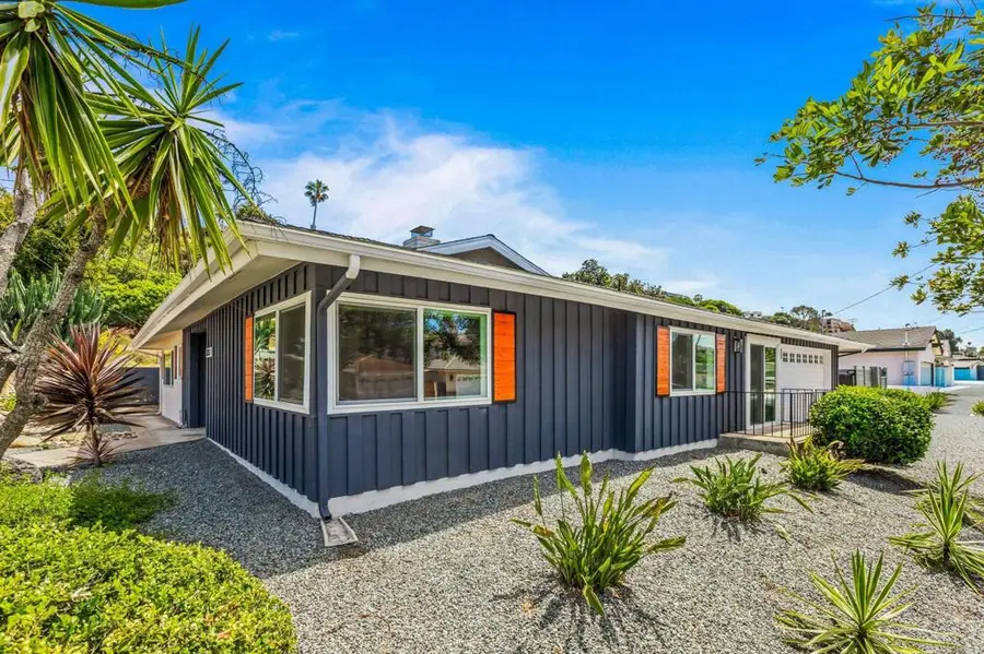 3851 Curtis Street, San Diego, CA 92110 - #2
