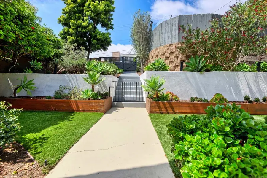5725 Mildred Street, San Diego, CA 92110 - #2