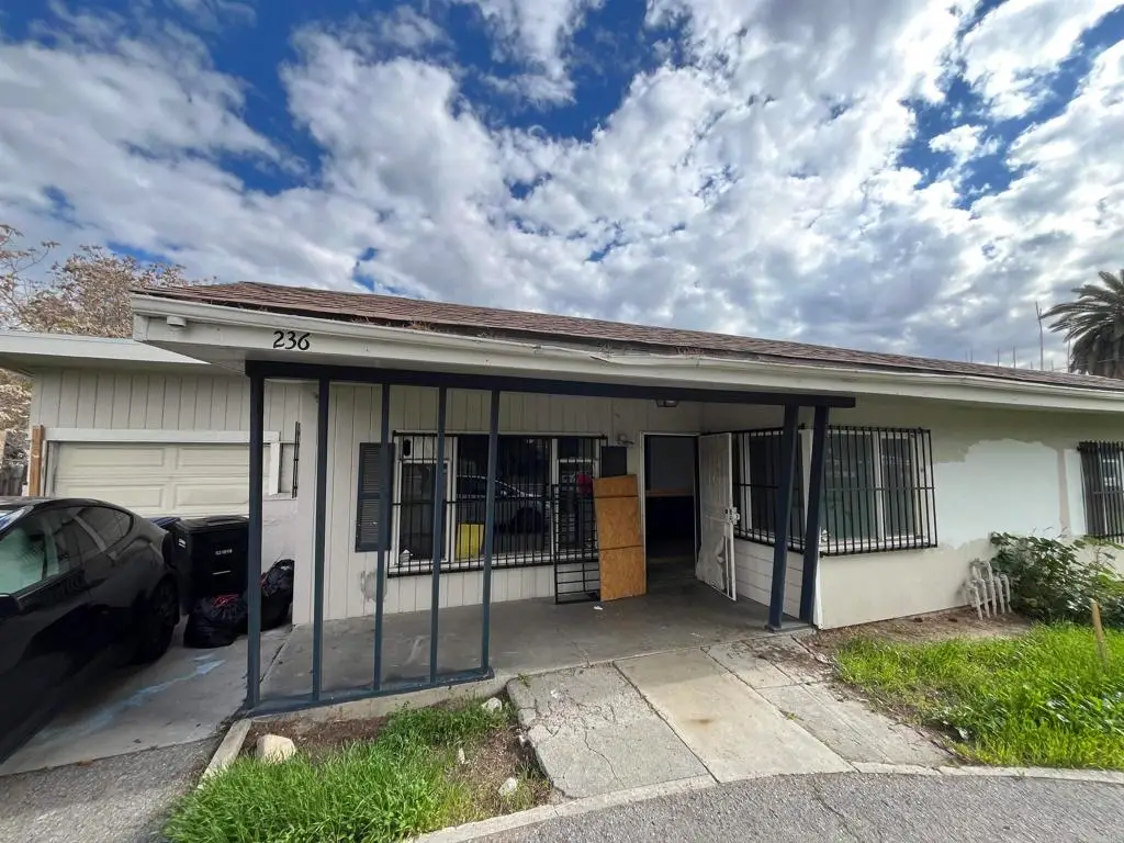 236 S San Jacinto Street, Hemet, CA 92543 - #1