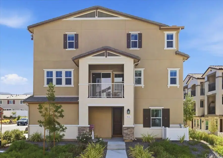 8546 Dartmouth Street, Santee, CA 92071 - #2