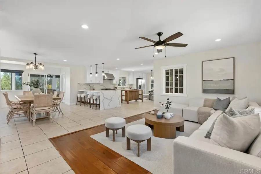 746 Sunrise Drive E, Vista, CA 92084 - #2