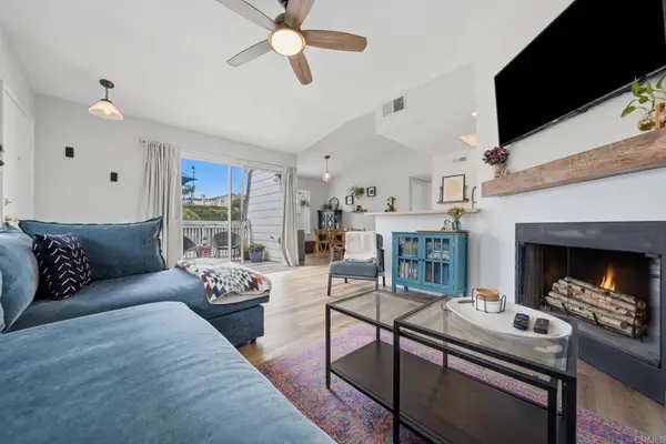 5064 Via Manos #F, Oceanside, CA 92057