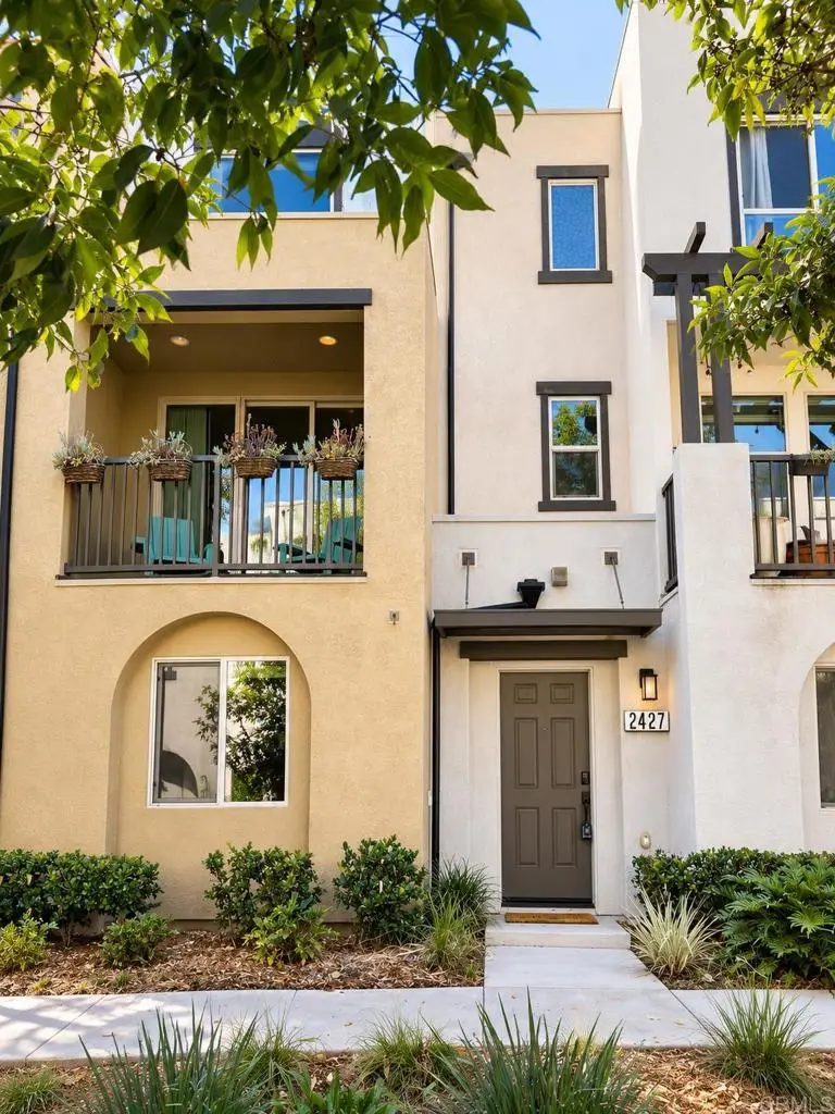 2427 Verano Way, Vista, CA 92081 - #1