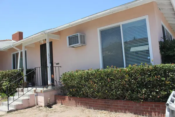6315 17 Montezuma Road, San Diego, CA 92115