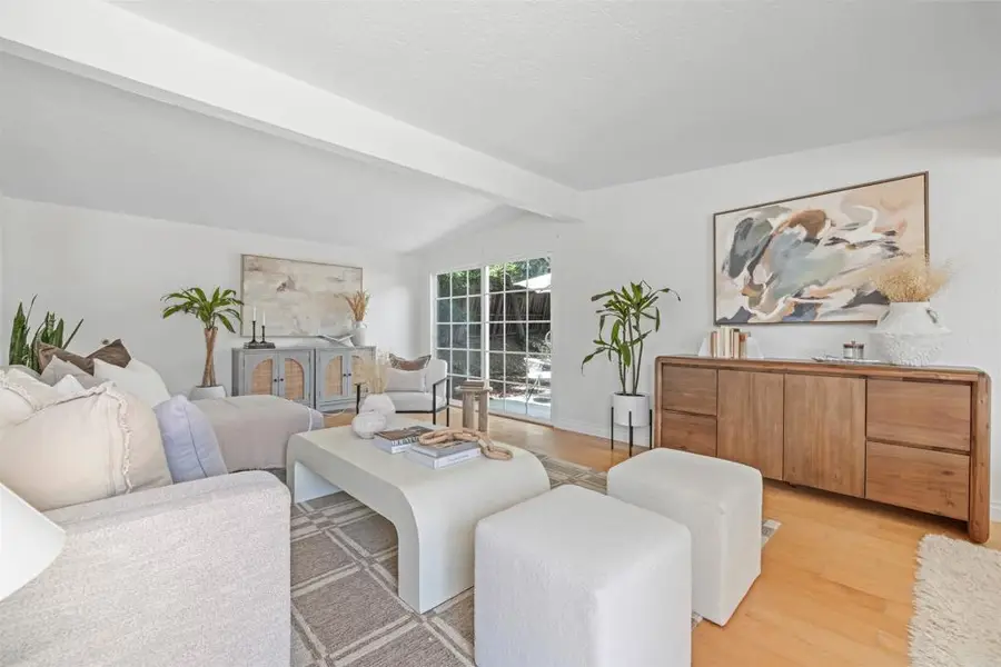 4674 Boxwood Drive, San Diego, CA 92117 - #3