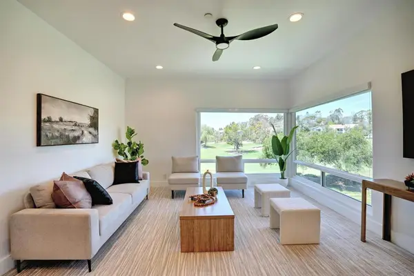 12122 Royal Birkdale Row #303, San Diego, CA 92128