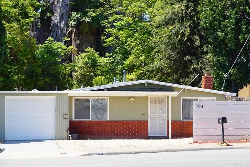 704 Galopago St., Spring Valley, CA 91977 - #1