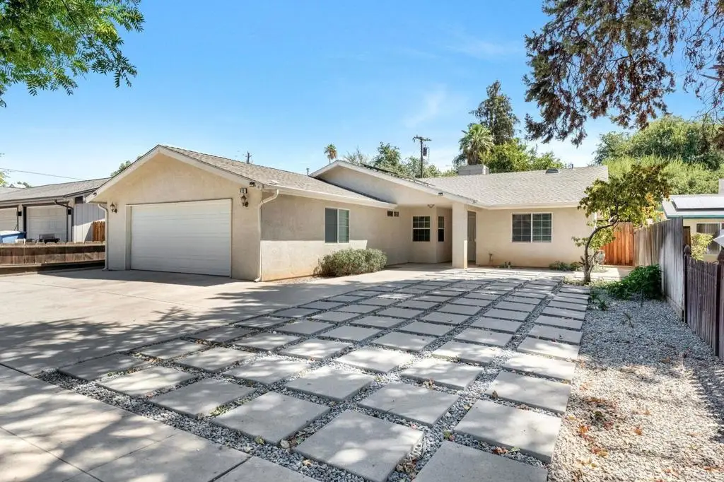 413 S Villa Street, Fresno, CA 93727 - #1