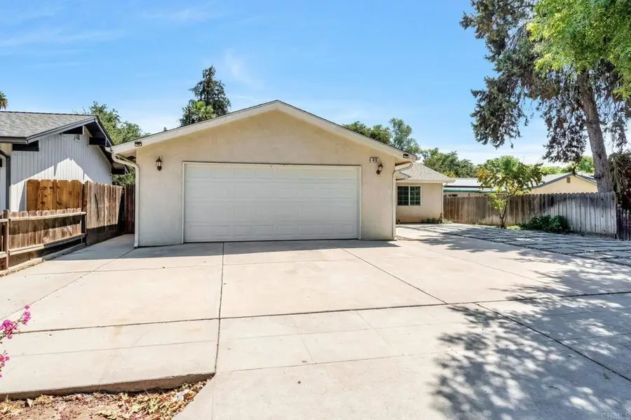 413 S Villa Street, Fresno, CA 93727 - #2