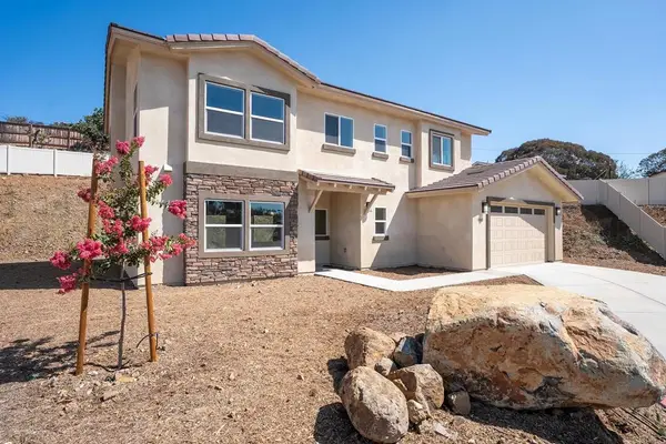 3880 Rojo Tierra Rd, La Mesa, CA 91941