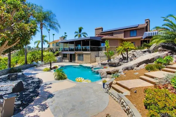 2171 Paseo Grande, El Cajon, CA 92019