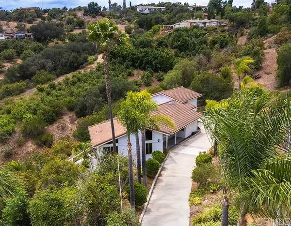 2645 Daisy Ln, Fallbrook, CA 92028