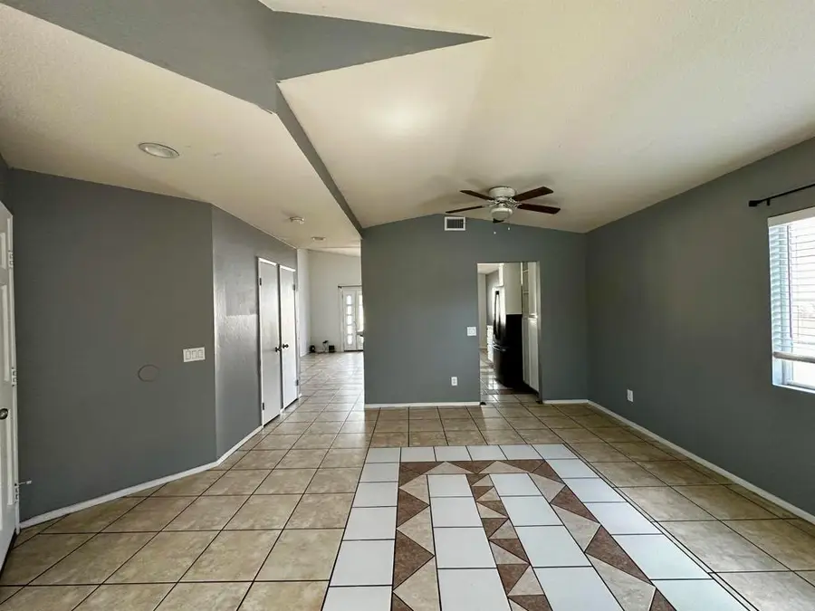623 Carmen Drive, San Jacinto, CA 92583 - #2