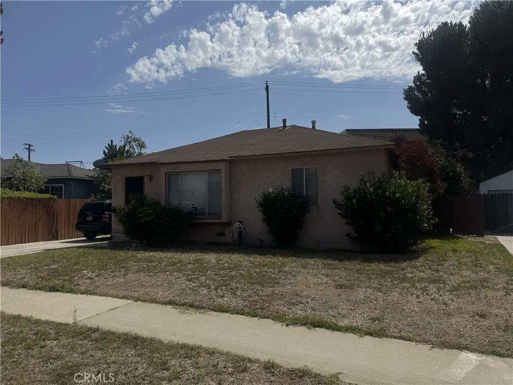 10555 Karmont, South Gate, CA 90280 - #1