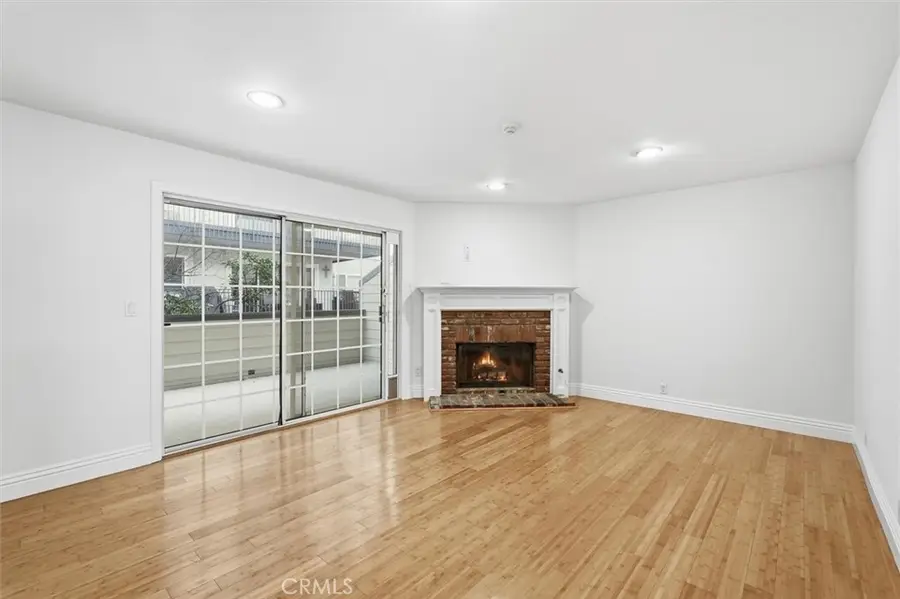 208 S Catalina Avenue, Redondo Beach, CA 90277 - Image #2