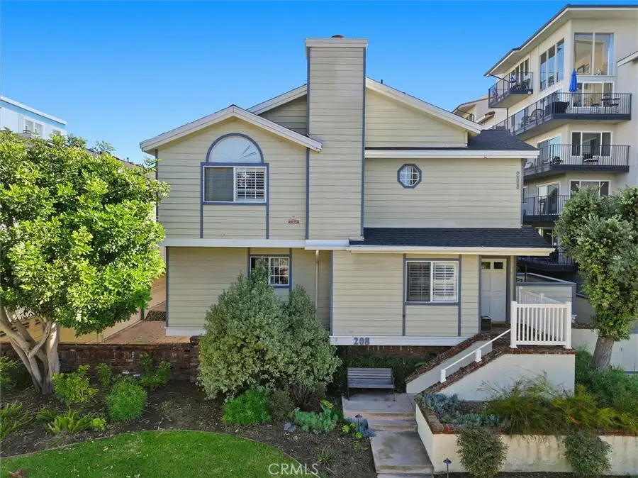 208 S Catalina Avenue, Redondo Beach, CA 90277 - Image #3
