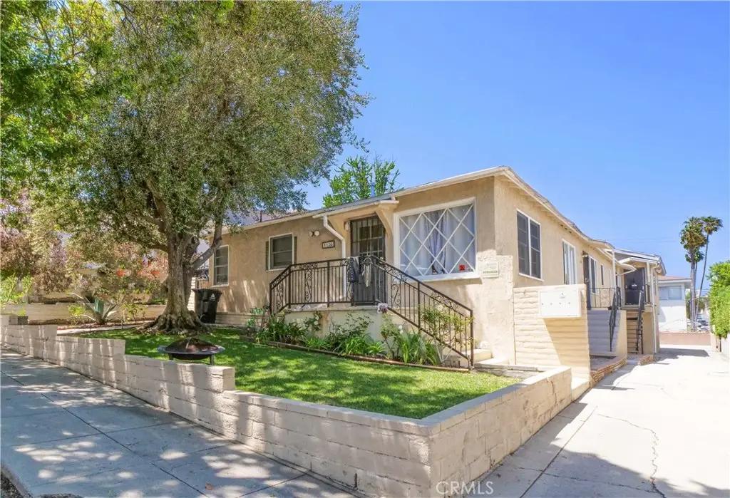 1136 W 10th Street, San Pedro, CA 90731 - #1