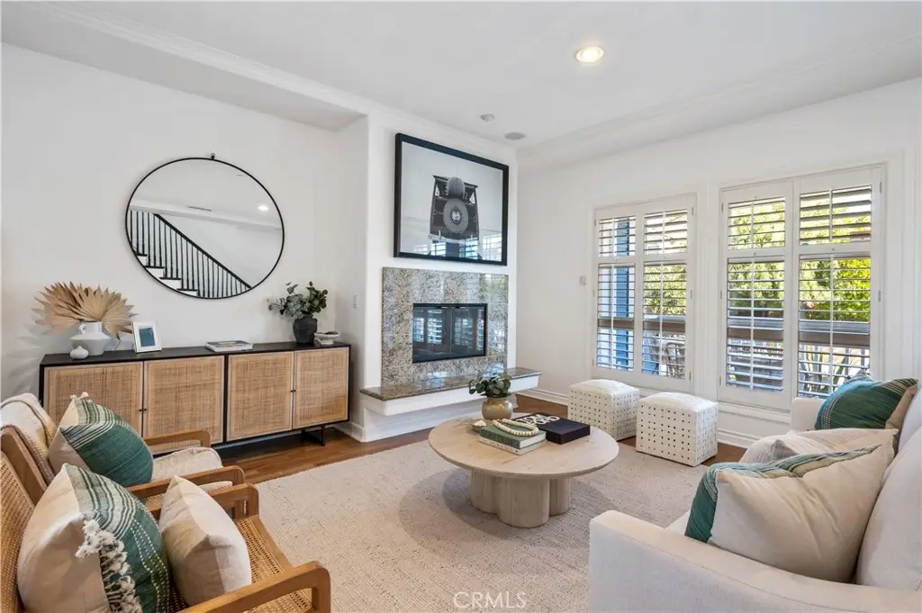 311 Aviation Place, Manhattan Beach, CA 90266 - Image #1