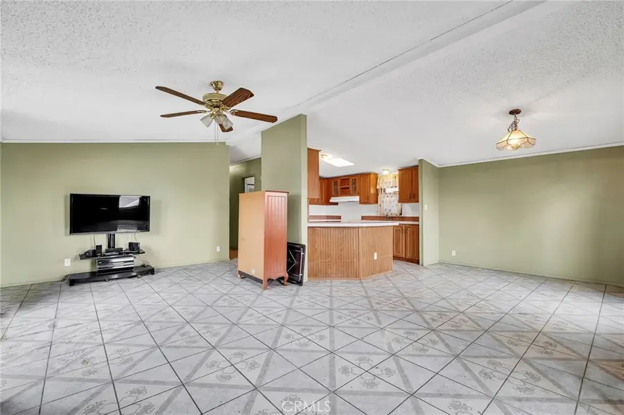 16600 Downey #31, Paramount, CA 90723 - #2