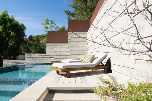 2520 La Condesa Drive, Los Angeles, CA 90049