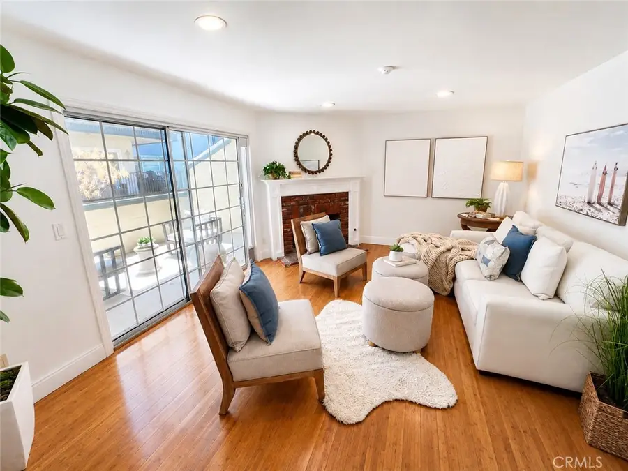 208 S Catalina Avenue #C, Redondo Beach, CA 90277 - #2