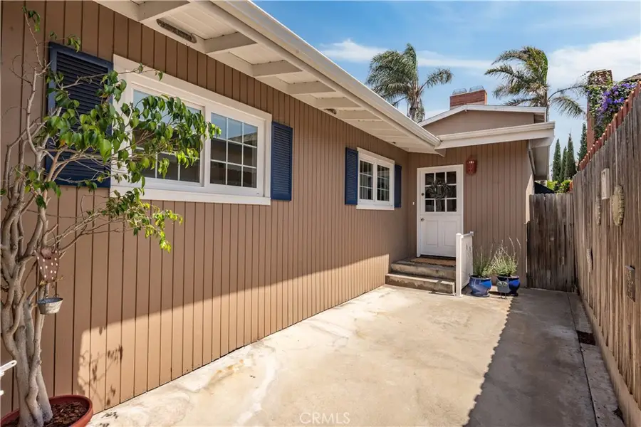 716 13th, Manhattan Beach, CA 90266 - #2