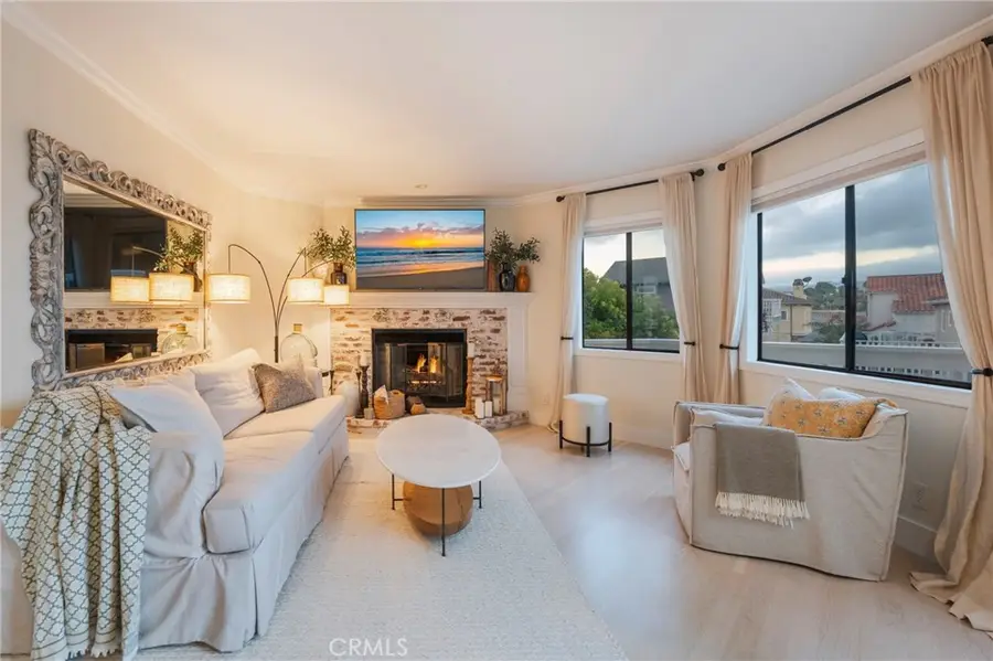 217 S Helberta Avenue #5, Redondo Beach, CA 90277 - #3