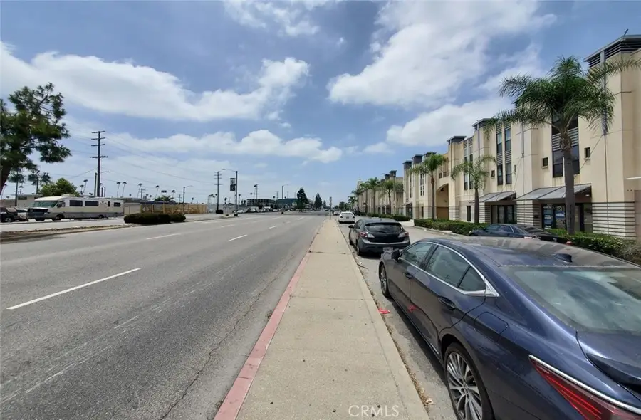 8021 S Vermont Avenue #24, Los Angeles, CA 90044 - Image #2