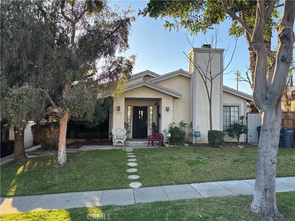 1965 Saint Louis Avenue, Signal Hill, CA 90755