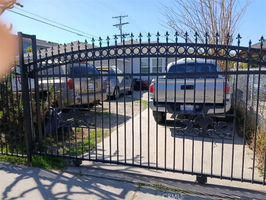 10811 S San Pedro Street, Los Angeles, CA 90061 - #3