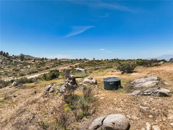 22 Minton Road, Homeland, CA 92548