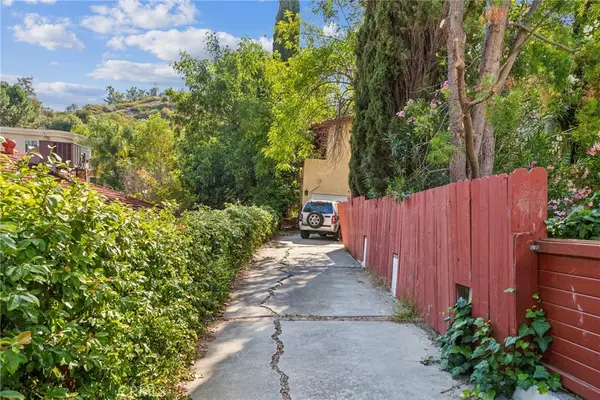 4804 Excelente Drive, Woodland Hills, CA 91364