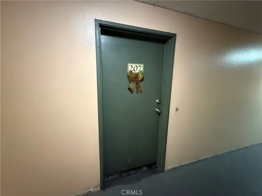 450 E 4th Street #207, Santa Ana, CA 92701 - Image #2