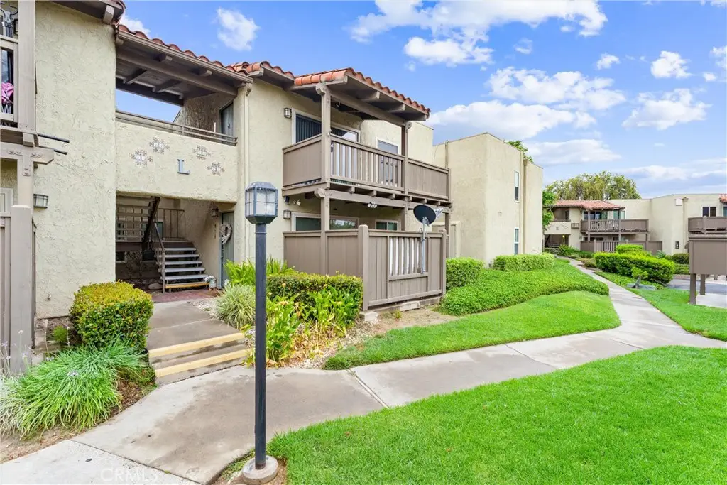 1345 Cabrillo Park Drive #L16, Santa Ana, CA 92701 - Image #1