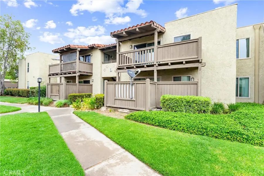 1345 Cabrillo Park Drive #L16, Santa Ana, CA 92701 - Image #2