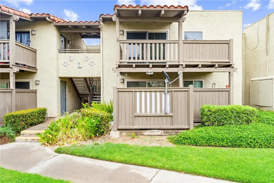 1345 Cabrillo Park Drive #L16, Santa Ana, CA 92701 - Image #3