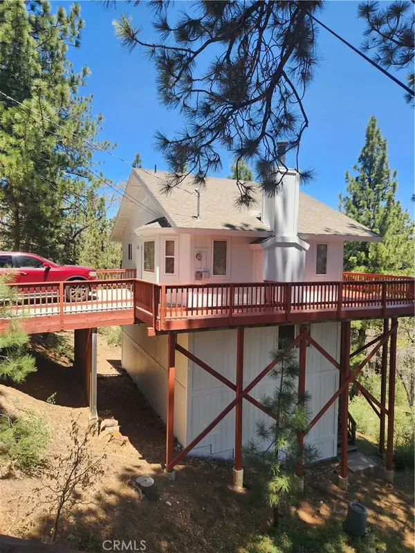 530 Villa Grove Avenue, Big Bear City, CA 92314