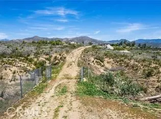40120 Perryman Lane, Hemet, CA 92544